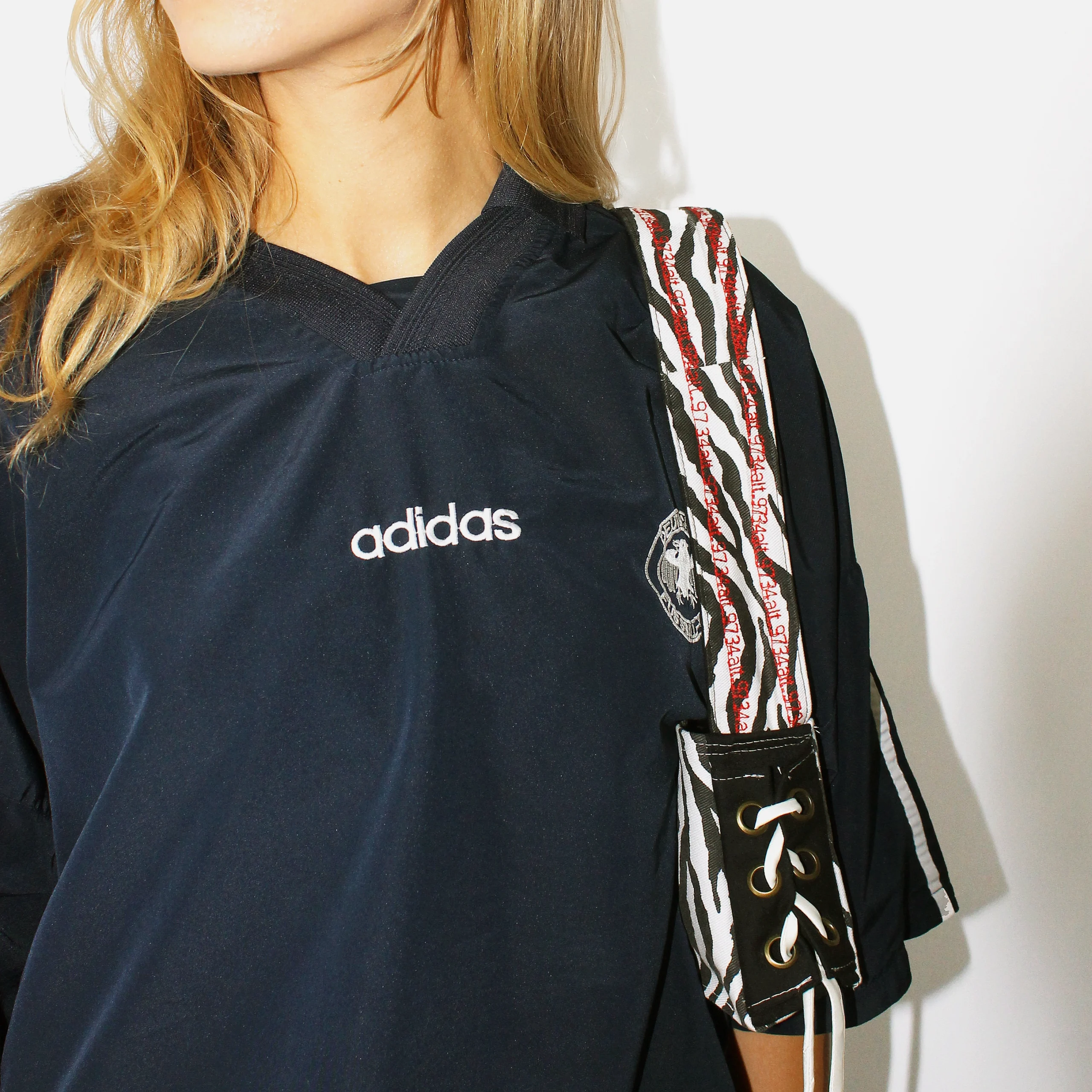 ✦ laced [zebra] - Image 3