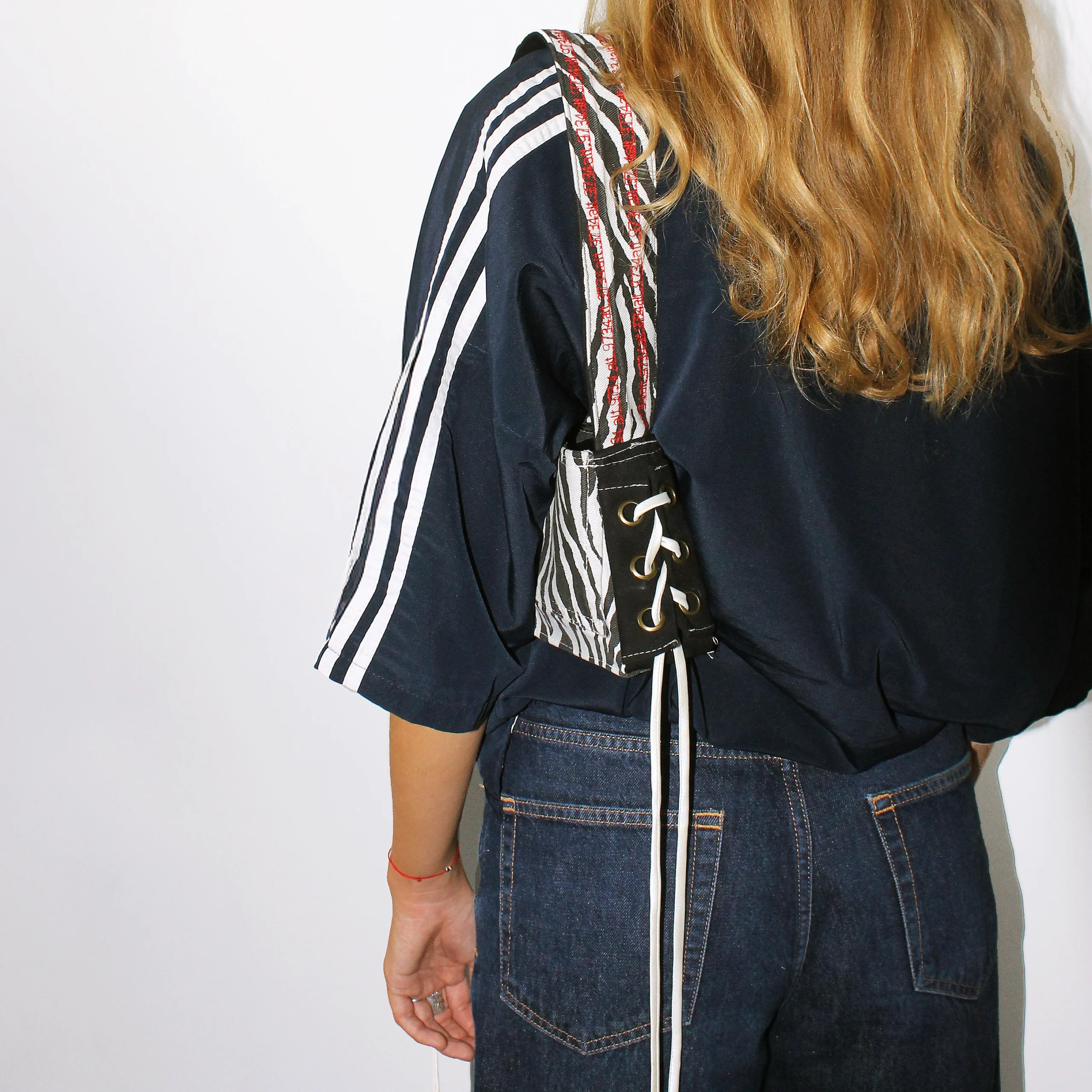 ✦ laced [zebra] - Image 4