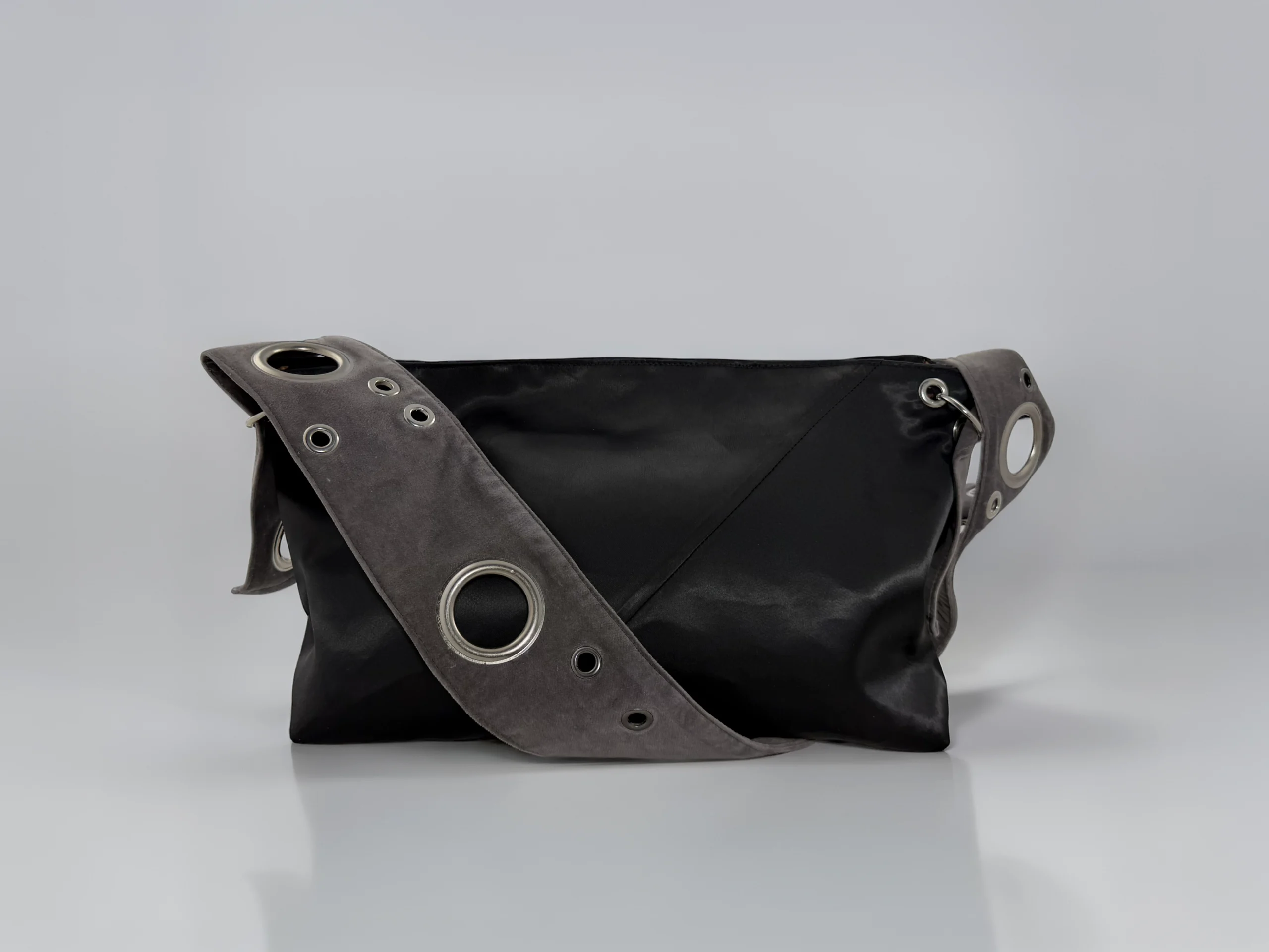 ↯ miss molly: black satin + grey velvet - Image 1